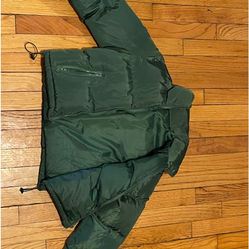 Green cropped puffer coat size small